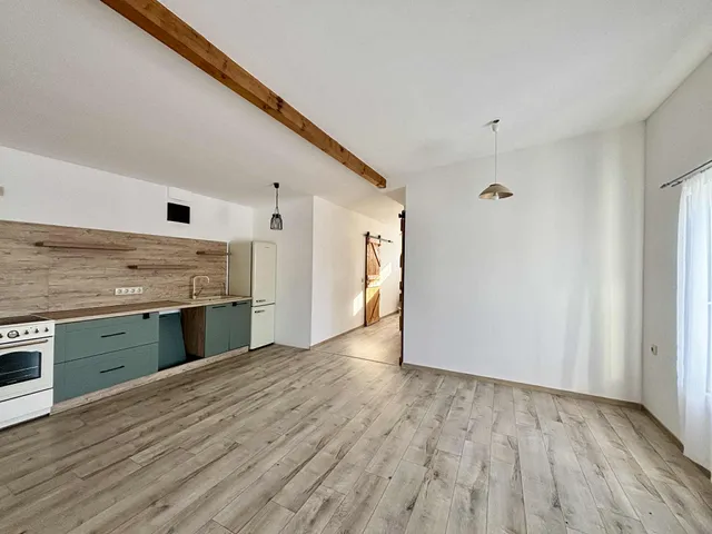 Eladó ház Pápa, Kishegy 66 nm