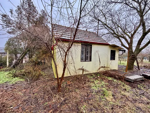 Eladó telek Pápa, Öreghegy 905 nm