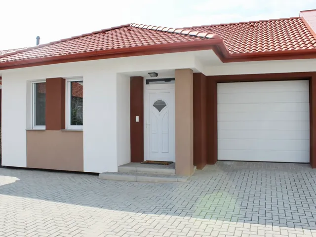 Eladó lakás Pápa, Alsóváros 93 nm