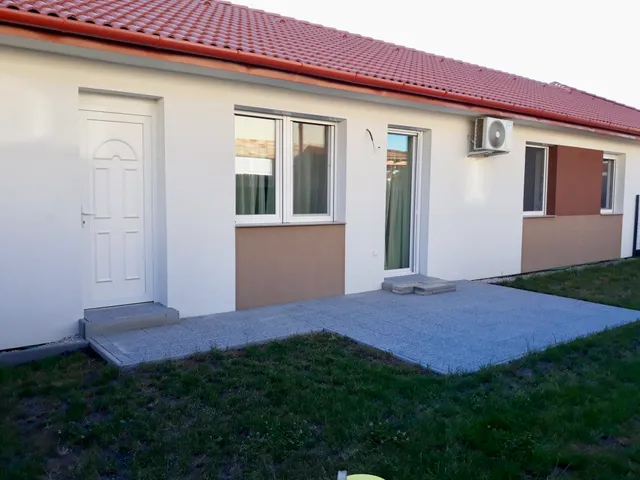 Eladó lakás Pápa, Alsóváros 93 nm