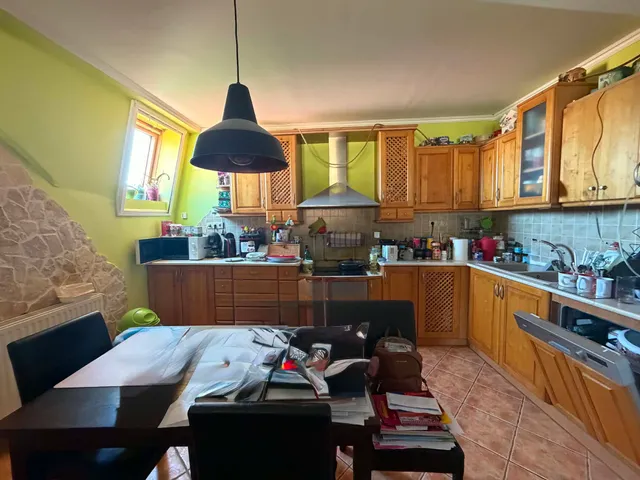 Eladó lakás Pápa, Belváros 83 nm