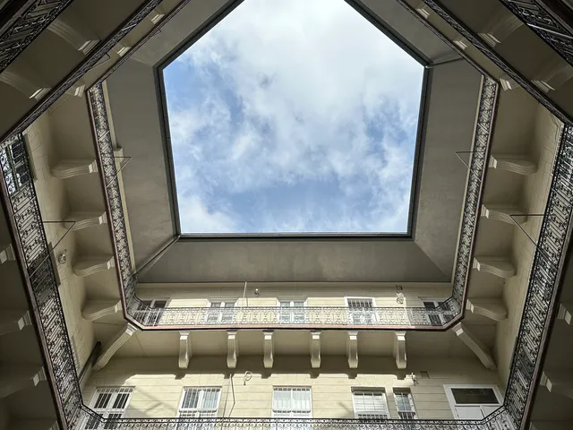 Eladó lakás Budapest VI. kerület, Nagykörúton kívüli terület, 1 53 nm