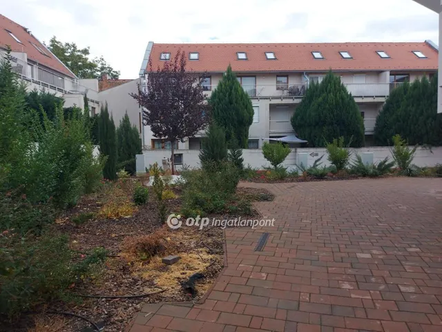 Eladó lakás Pécs 82 nm