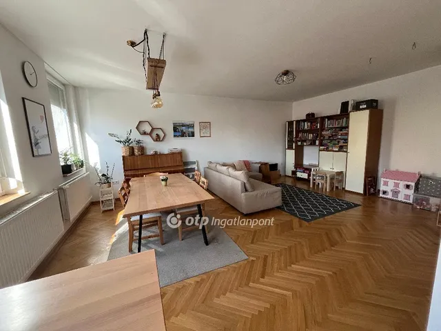 Eladó lakás Pécs 91 nm