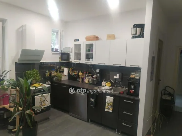 Eladó lakás Komló 60 nm