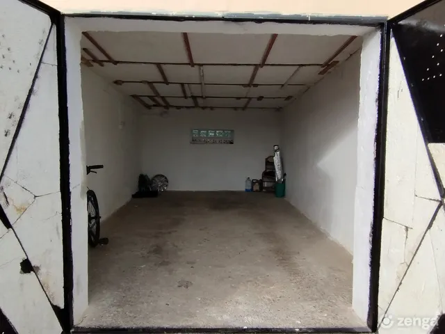 Kiadó garázs Pécs, Meszes 17 nm