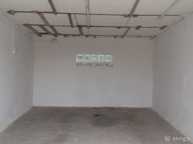 Kiadó garázs Pécs, Budai városrész 17 nm