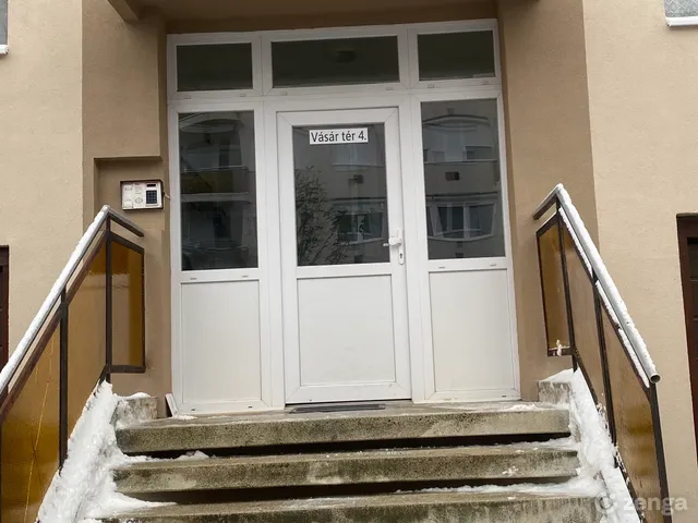 Eladó lakás Pápa 44 nm