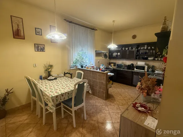 Eladó ház Fót, Kisalag 148 nm