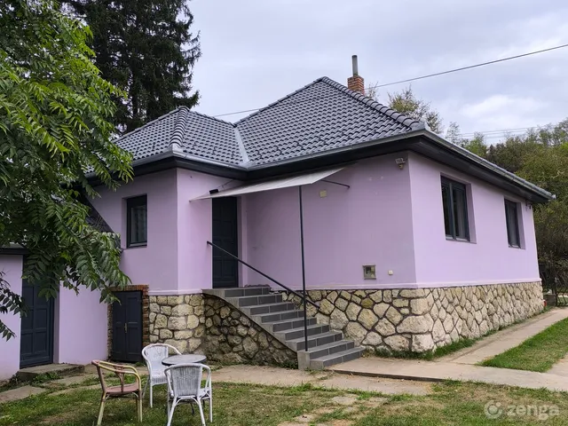 Kiadó ház Kishajmás 100 nm