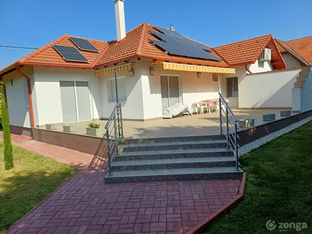 Eladó ház Balatonkenese 94 nm