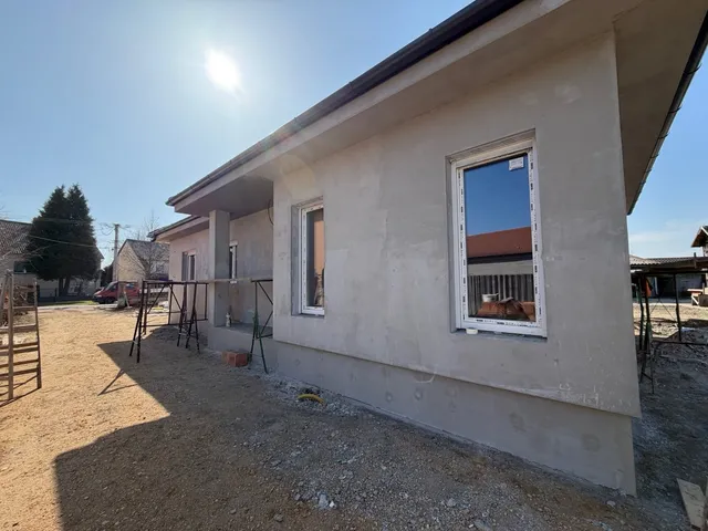 Eladó ház Győrújfalu 93 nm