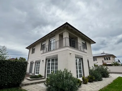 Eladó ház Győr, Szabadhegy 190 nm