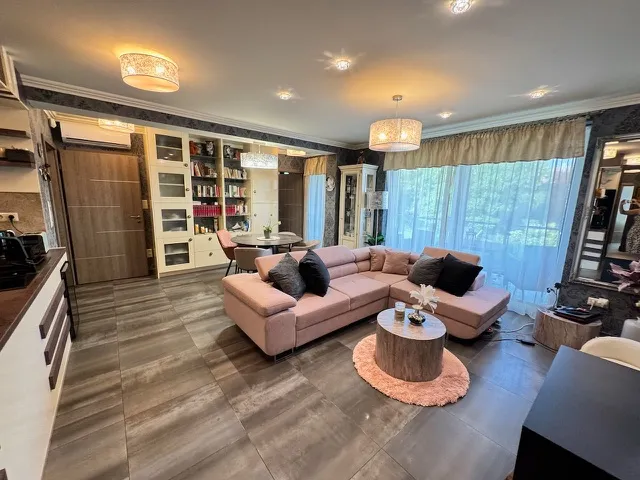 Eladó lakás Győr, Nádorváros 150 nm