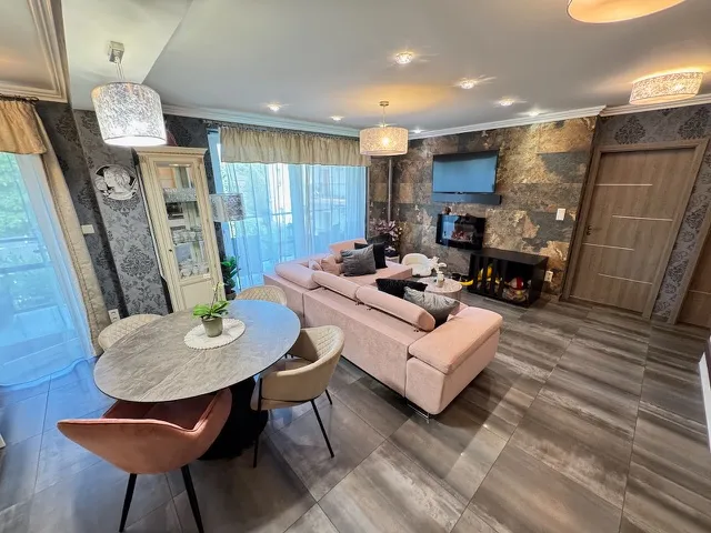 Eladó lakás Győr, Nádorváros 150 nm