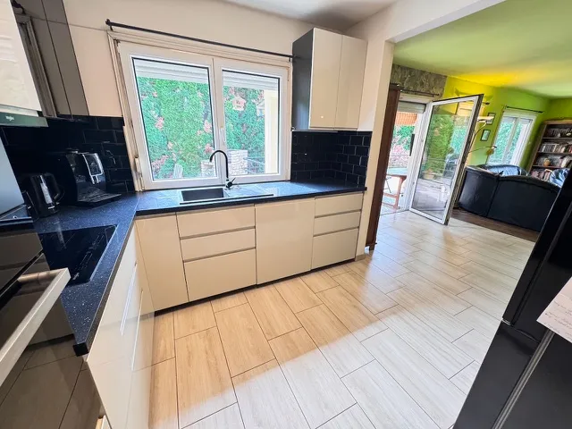 Eladó ház Győrújbarát 140 nm