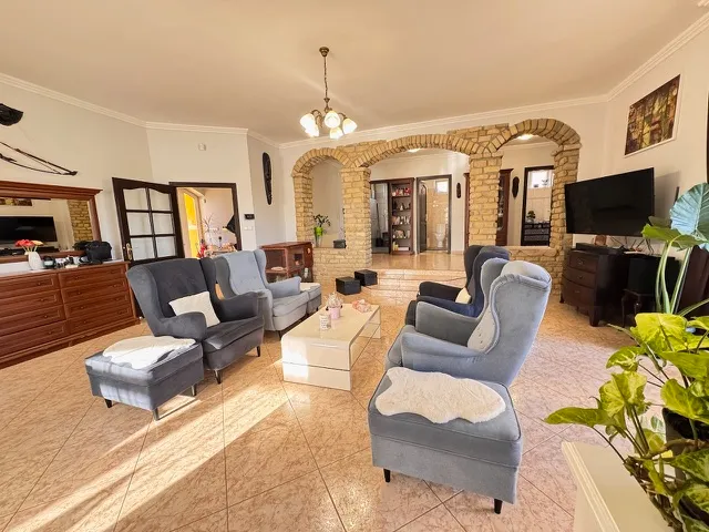 Eladó ház Kóny 203 nm