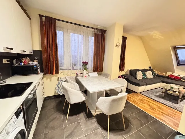 Eladó lakás Győr, Nádorváros 83 nm