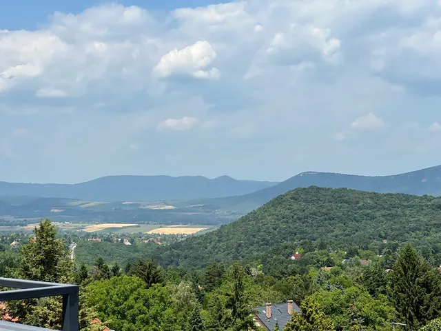 Eladó lakás Budapest II. kerület 123 nm