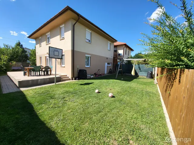 Eladó ház Debrecen, Tócóvölgy, Bársony 140 nm