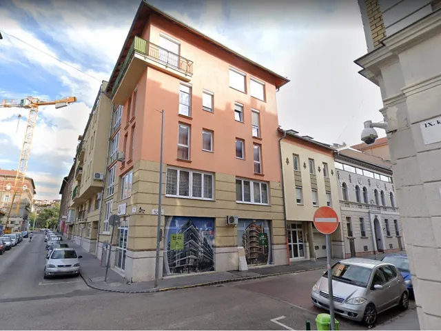 Kiadó garázs Budapest IX. kerület, Középső Ferencváros 14 nm