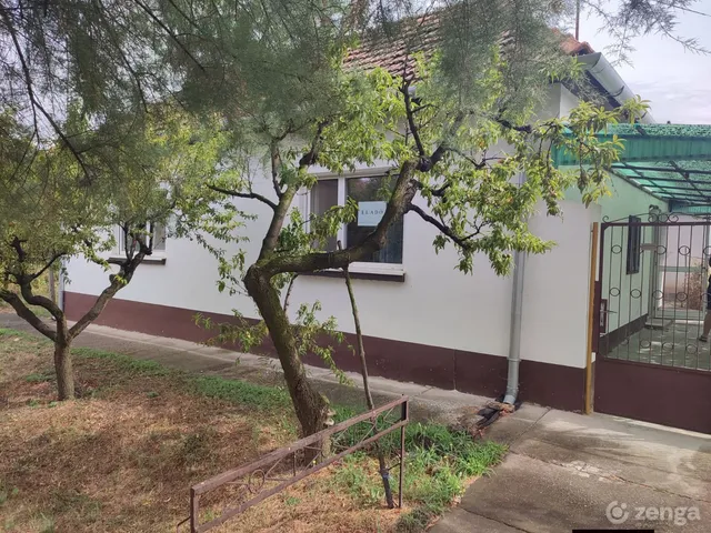 Eladó ház Tiszaalpár 70 nm