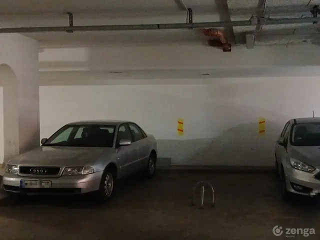 Kiadó garázs Budapest VIII. kerület, Corvin negyed 12 nm