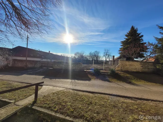 Eladó telek Bakonykúti 9434 nm