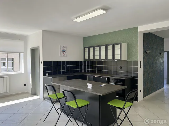 Kiadó lakás Veszprém, Belváros 130 nm