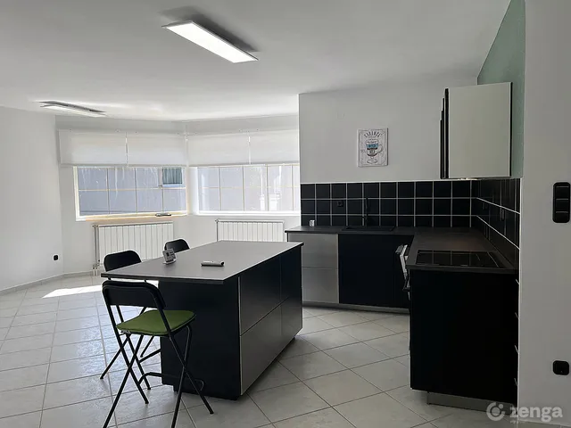 Kiadó lakás Veszprém, Belváros 130 nm