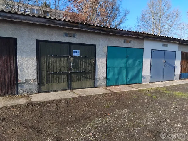 Eladó garázs Dombóvár 15 nm