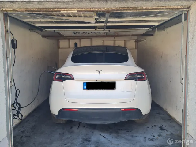 Eladó garázs Budapest XVIII. kerület, Gloriett-telep 17 nm