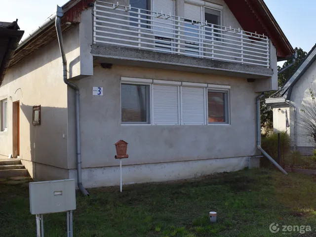 Eladó ház Újszász 125 nm