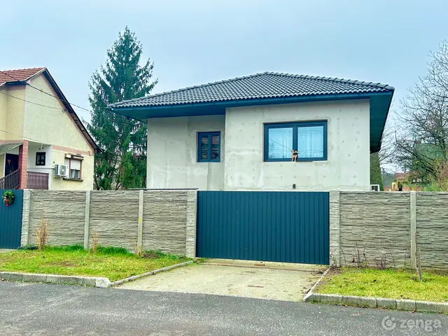 Eladó ház Kazincbarcika, Kertváros 90 nm