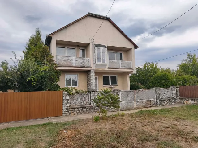 Eladó ház Edelény, Borsod 220 nm