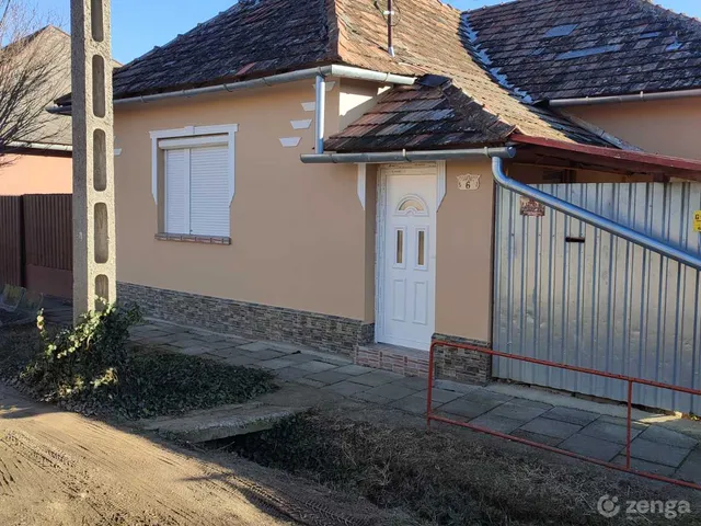Eladó ház Szentes, Felsőpárt 90 nm