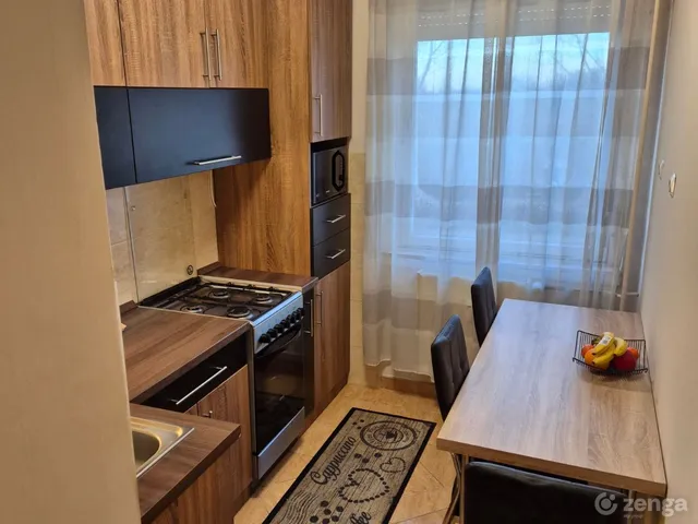 Eladó lakás Békéscsaba, Lencsési (József Attila) lakótelep 59 nm