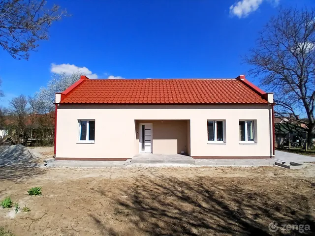 Eladó ház Bánk 77 nm