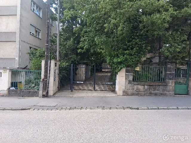 Kiadó garázs Budapest II. kerület, Alvinci utca 15 nm