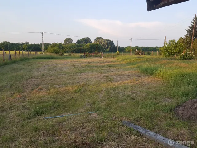 Eladó telek Cegléd 1500 nm