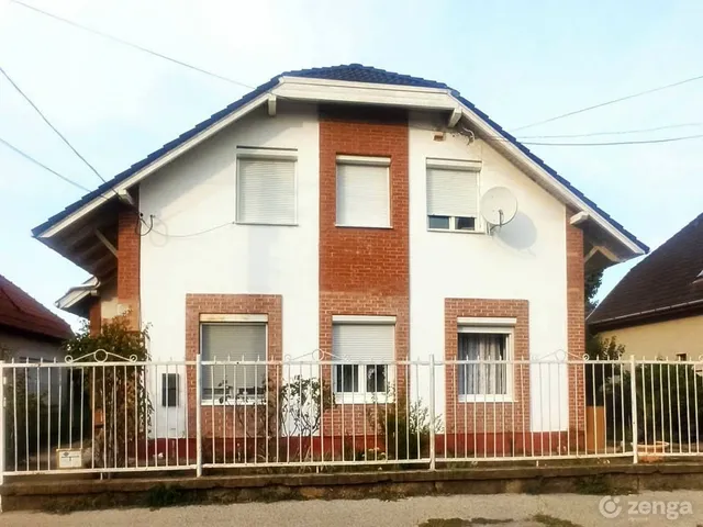 Eladó ház Budapest X. kerület, Újhegy 170 nm