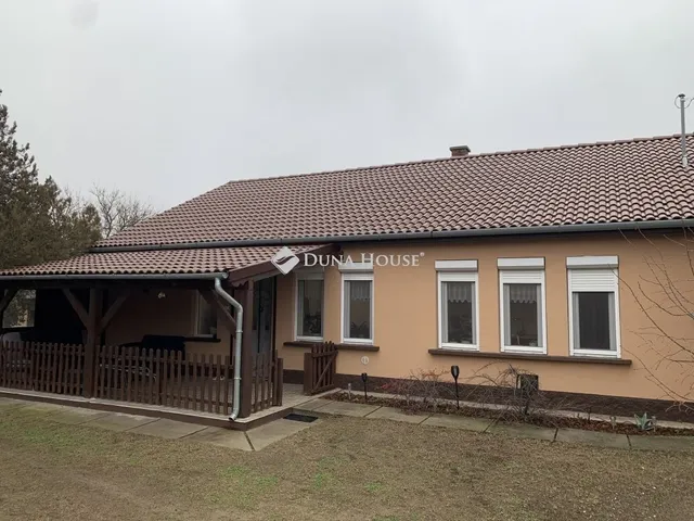 Eladó ház Táborfalva 84 nm