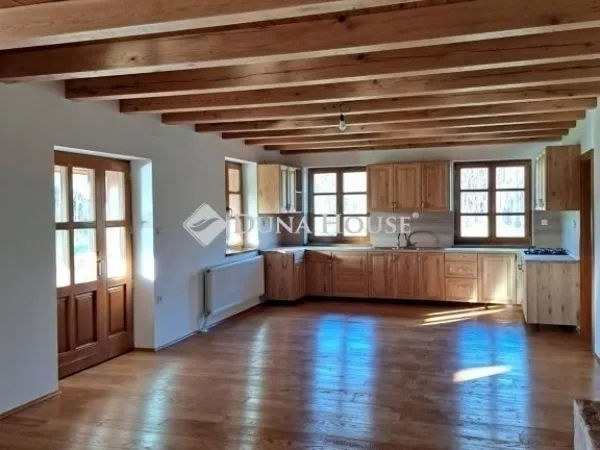 Eladó mezőgazdasági ingatlan Felsőpakony 198 nm