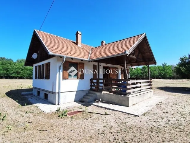 Eladó mezőgazdasági ingatlan Örkény 58 nm