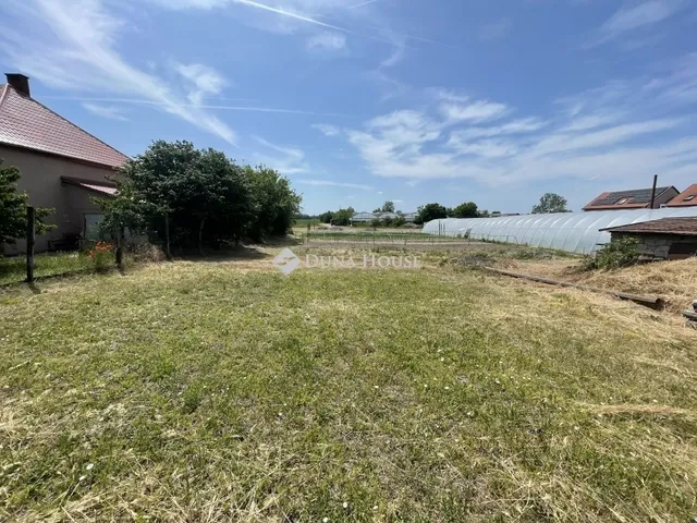 Eladó telek Délegyháza 1971 nm