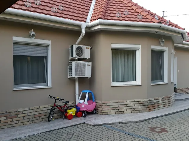 Kiadó ház Budapest XVIII. kerület, Erdőskert 139 nm