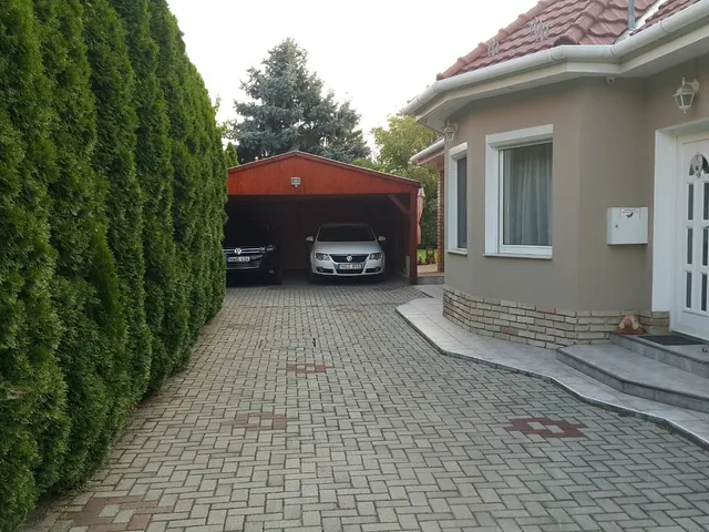 Eladó ház Budapest XVIII. kerület, Erdőskert 138 nm