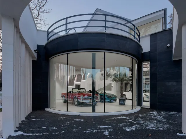 Eladó kereskedelmi és ipari ingatlan Gödöllő, Központ, Tessedik Sámuel utca 533 nm