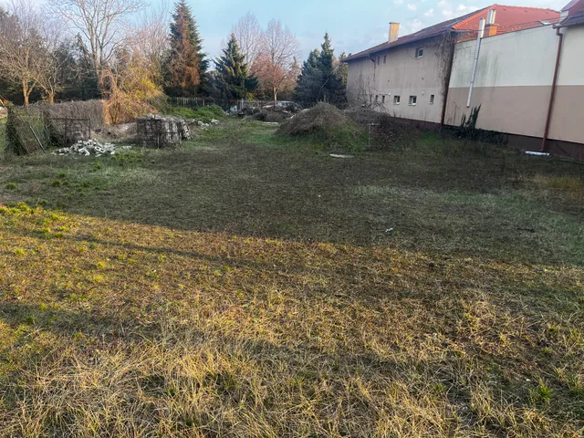 Eladó telek Vecsés, Andrássytelep, Bercsényi utca 24 2480 nm