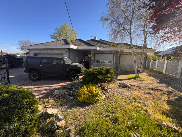 Eladó ház Budapest XXI. kerület, Királyerdő 404 nm